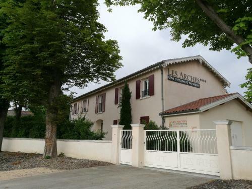 Hostal Gite Les Arches