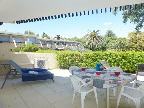 Apartment Les Louvans-10