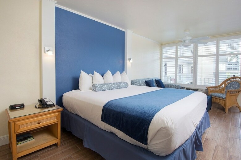 Hotel Outrigger Beach Resort