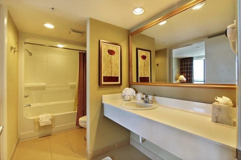 Hotel Diamond Head Beach Resort
