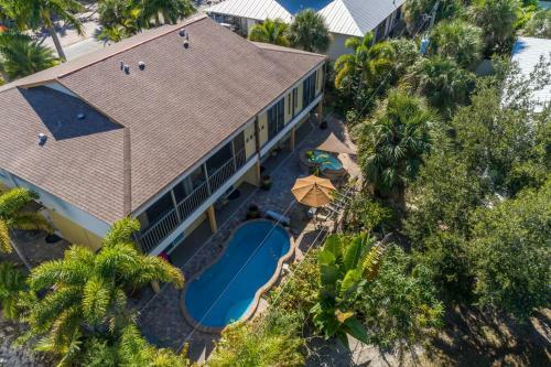 Island Hideaway Luxury Suites