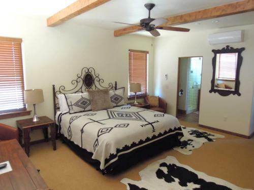 Posada Croad Vineyards - The Inn