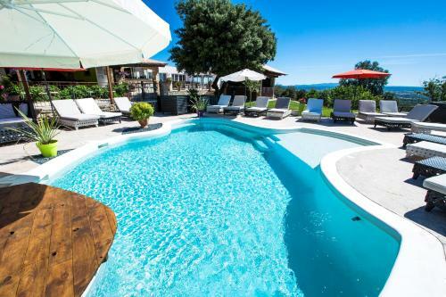 Bed & Breakfast Domaine Du Serre D'av�ne