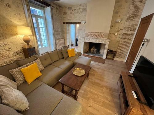 Villa Maison de Caract�re Dans La Bastide Foyenne