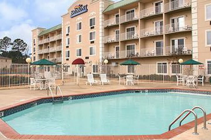 Baymont Inn & Suites Hot Springs