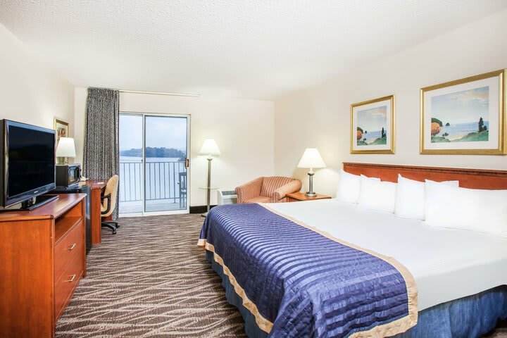Baymont Inn & Suites Hot Springs
