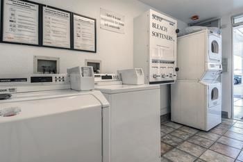 Motel 6 Fontana