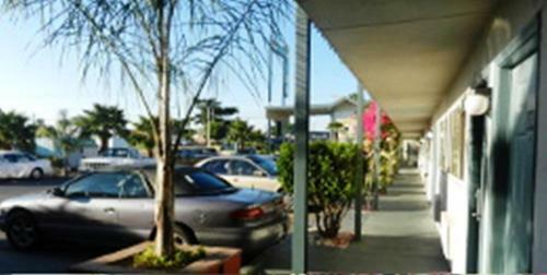 Motel Antioch Executive Inn