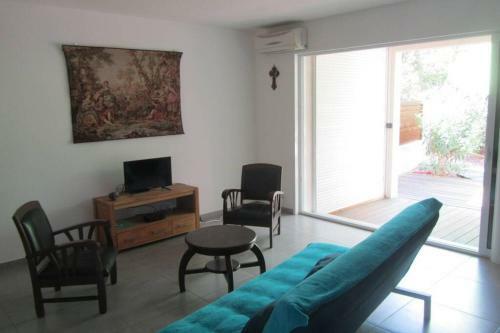 Villa Neuve Proche Plages, Villa Quieta