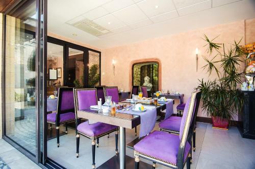 Hotel Au Logis Des Remparts