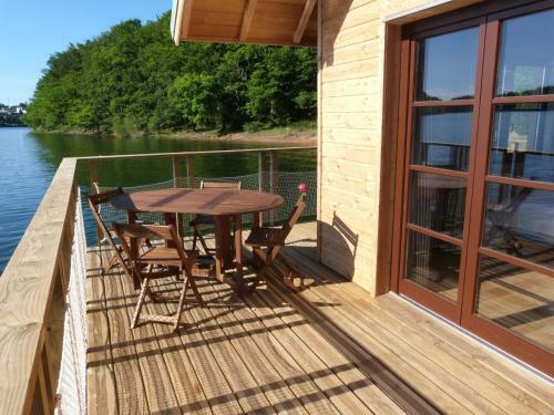 Les Chalets Flottants Des Planquettes