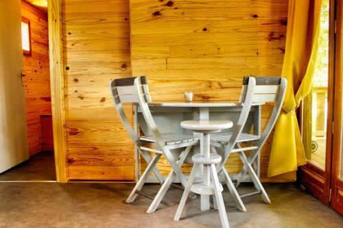 Hostal Domaine Des Z'ailes
