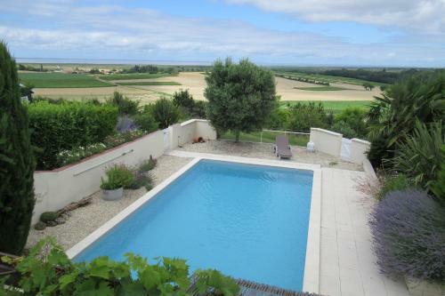 Le Panorama Entre Vignobles Et Estuaire