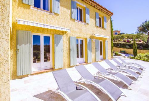 Grande Villa R�cente � Sainte Maxime - Golfe de Saint Tropez