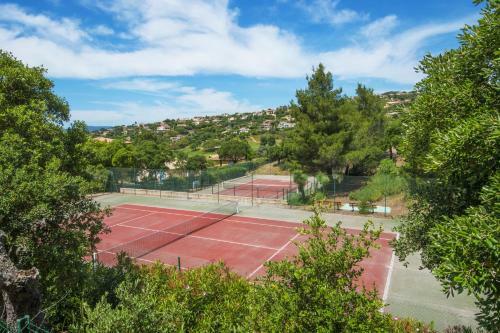Grande Villa R�cente � Sainte Maxime - Golfe de Saint Tropez