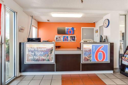 Motel 6 Fayetteville