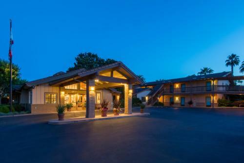 Motel El Pueblo Inn