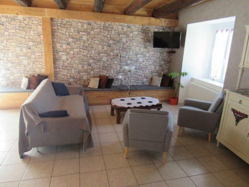 G�te Saint-germain-laprade, 4 Pi�ces, 8 Personnes - Fr-1-582-73