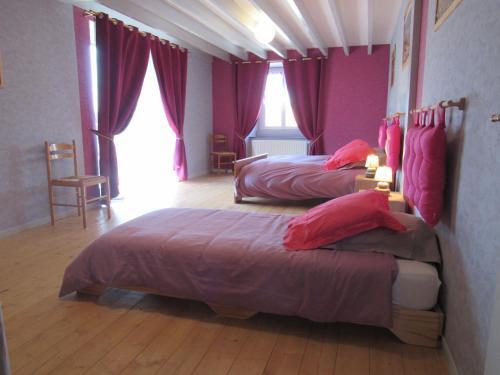 G�te Saint-germain-laprade, 4 Pi�ces, 8 Personnes - Fr-1-582-73