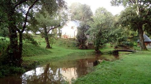 Au Moulin De Faucillon