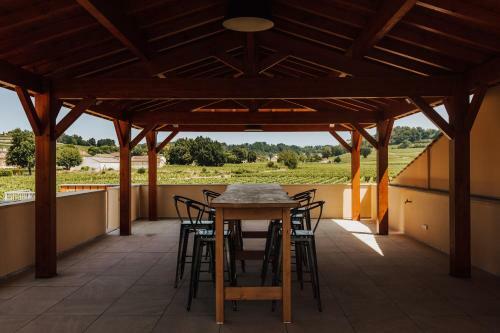 Hostal G�te Du Ch�teau Le Conte Au Coeur Du Vignoble de Saint Emilion