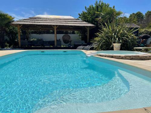 Villa Sous La Paillote...
