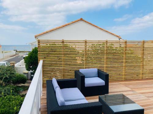 Le Courlis. Terrasse Suspendue, Charme Et Oc�an