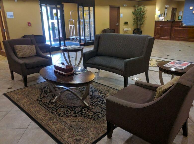 Holiday Inn Express Hotel & Suites Foley