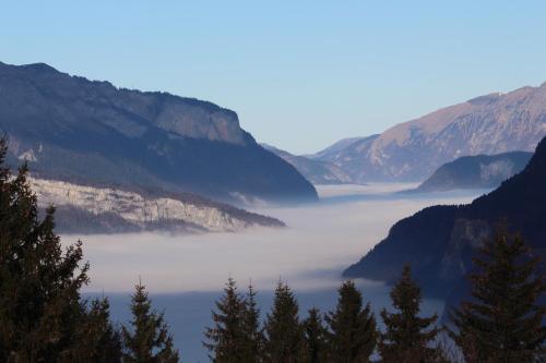 Les Pierres Grises