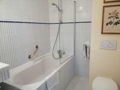 Hostal Chambres D�h�tes Le C�dre Bleu
