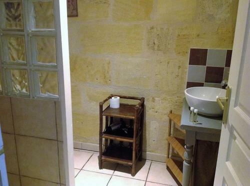 Maison Spacieuse Et Ind�pendante � Saint-emilion
