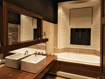 Ashtree House Hotel
