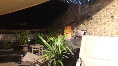 Maison Atypique Dans Cit� M�di�vale