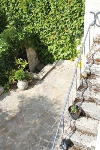 Au Pr�s Du Lys