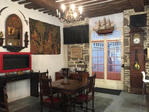 Apartamentos Le 1684