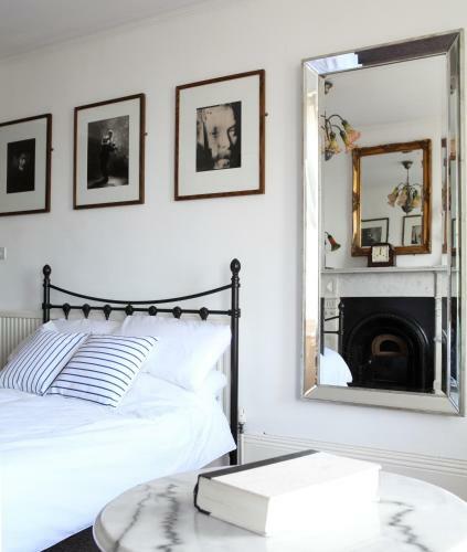 Hostal Beachview Guest House Accommodations