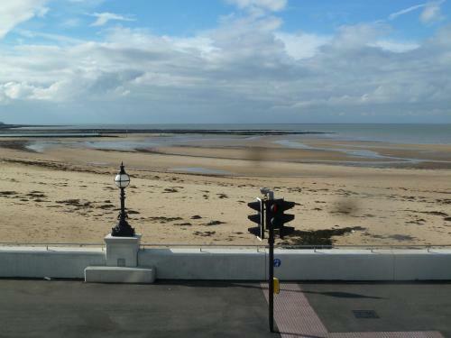 Hostal Beachview Guest House Accommodations