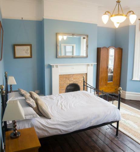 Hostal The Warwick Guesthouse