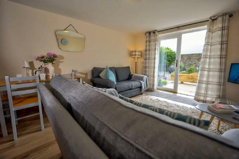 Howgills Guest House & Apartments