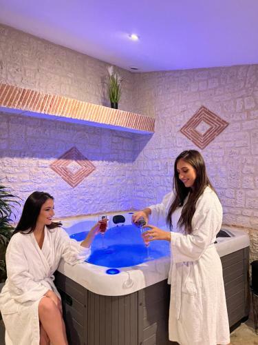 Hostal Suite Privative Jacuzzi Sauna de La Villa Del Castagnol