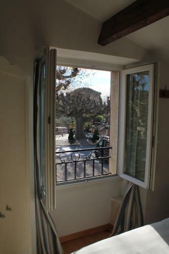 Maison Sous Les Platanes