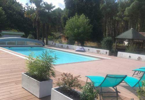 Les G�tes Du Grand Ch�ne