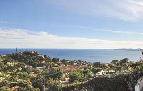 Nice Home In Roquebrune-sur-argens With 2 Bedrooms