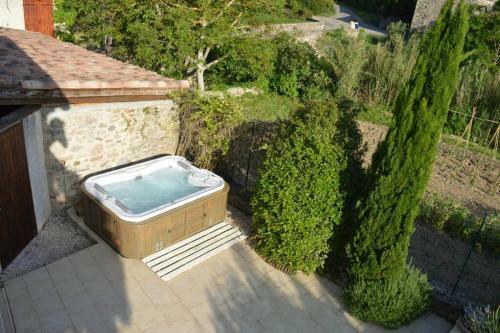 Luxury 2 Bed Cottage With Jacuzzi Near Limoux