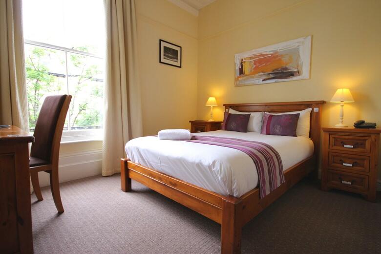 Andover House Hotel & Restaurant