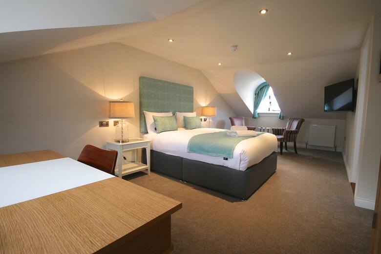 Andover House Hotel & Restaurant