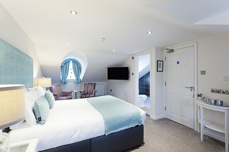 Andover House Hotel & Restaurant