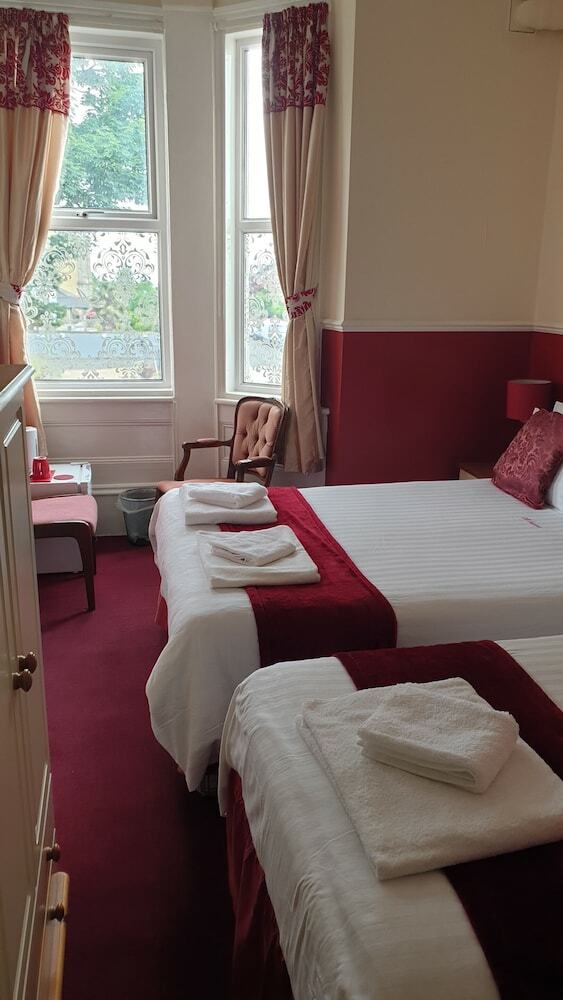 Hostal All Seasons Guest House