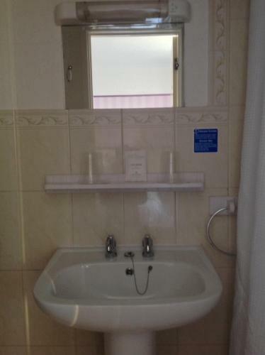Hostal The White Lodge