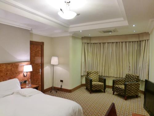 Pier Hotel